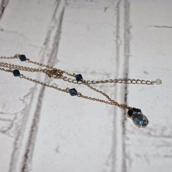 Beautiful gold and blue rhinestone statement necklace SAQ Avon 16-19" - Picture 3 of 6